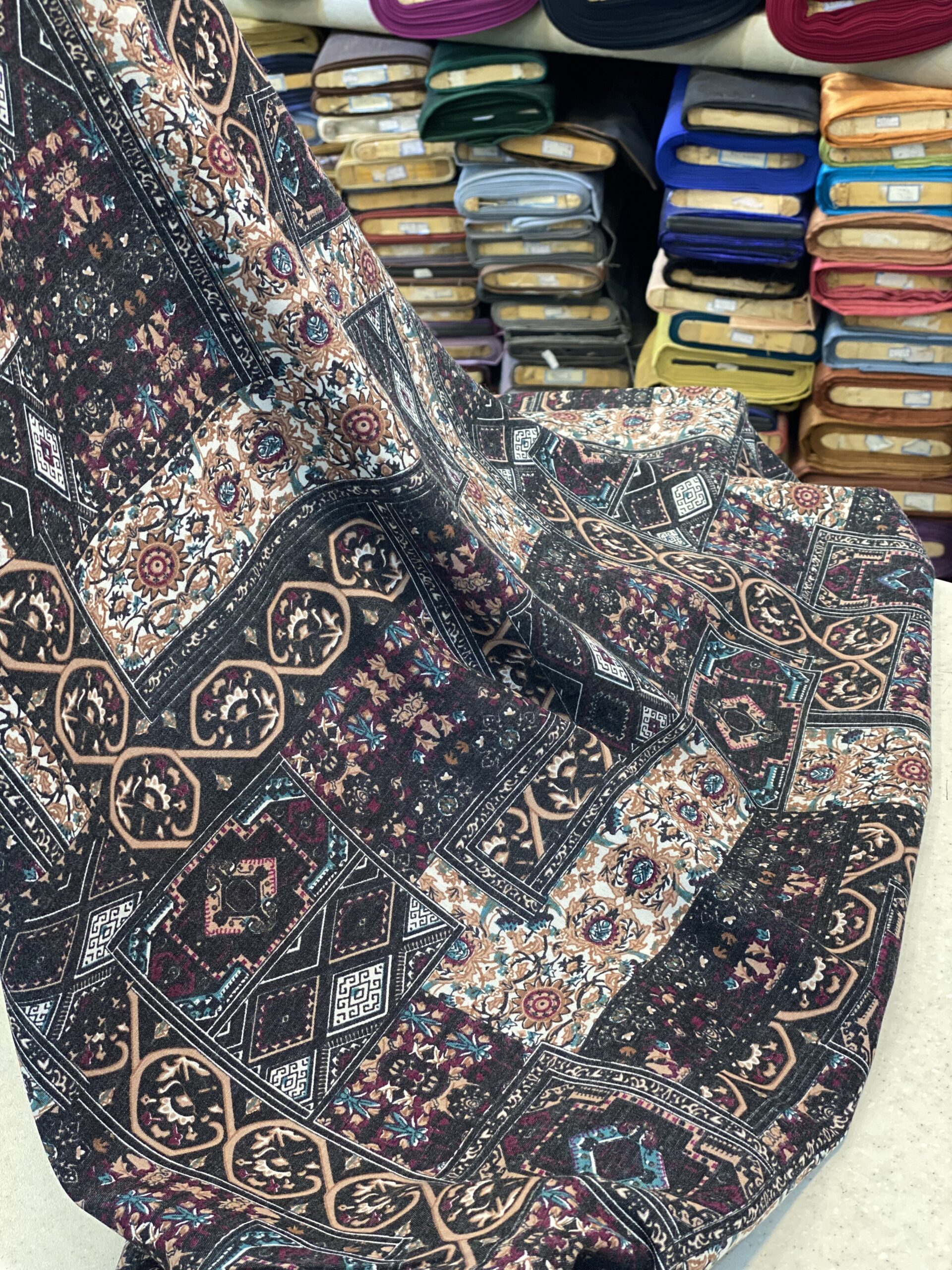 پارچه حریر طرح دار